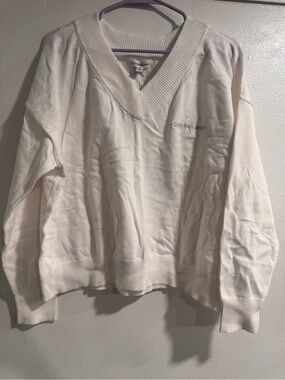 Calvin Klein Jeans Womens White V-Neck Sweater NWT Size XL